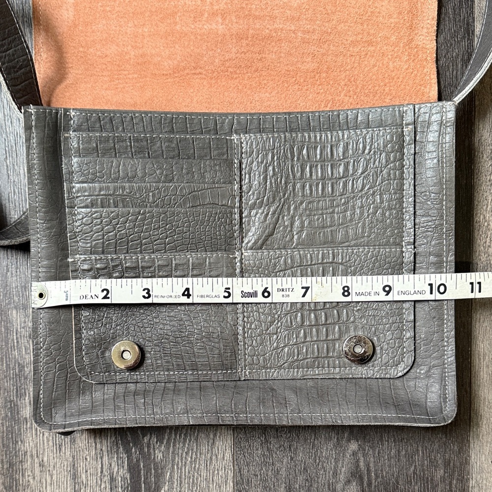 Soy Nica Embossed Gray Crossbody Bag - Picture 8 of 9